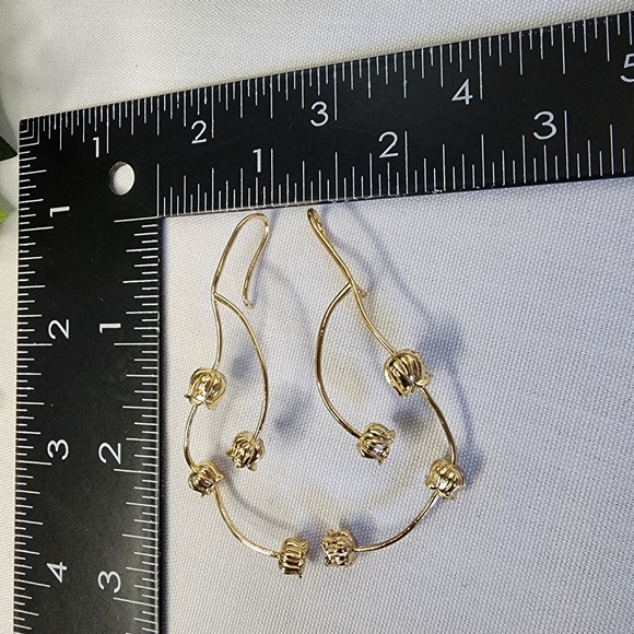 Gold Filled Wavy Flower Drop Earrings - Picture 4 of 8